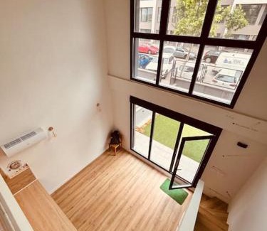 San Sebastian de los Reyes Apartment | Loft 007 con jardin, piscina, garaje y Netflix