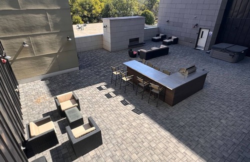 Lawrence Condo | Loft 309- Charming Jr 1 BR Condo