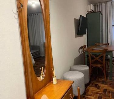 Menino Deus Apartment | Loft aconchegante no Menino Deus