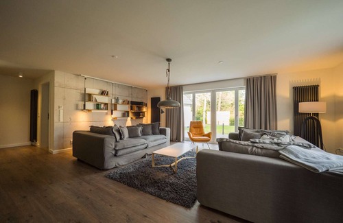 St. Peter-Ording Apartment | Loft apartment for 6 persons. Sauna, pool, terrace. Garden.