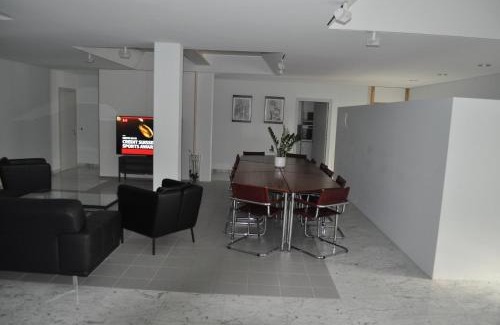 Buehler Apartment | Loft AR