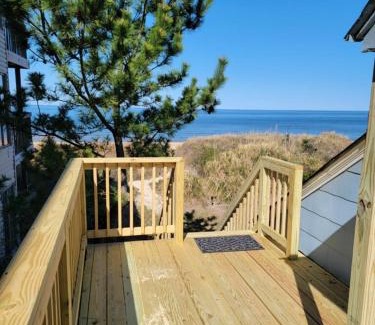 Cottage Line Apartment | Loft at the Beach apts