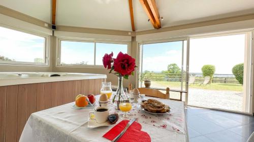 Ferrieres-la-Verrerie Apartment | Loft avec jacuzzi et sauna