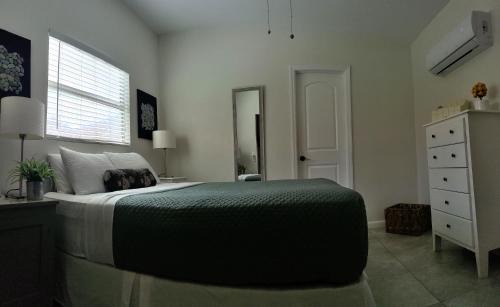 Tampa Apartment | Loft Close to Downtown, Raymond James Stadium, Airport and Many More Places