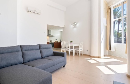 Mataro Apartment | Loft Contemporary 1 min Beach