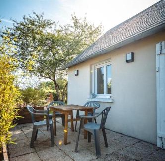 Druye House | Loft cosy avec SPA privatif &jardin, idéal pour découvrir les châteaux de la Loire