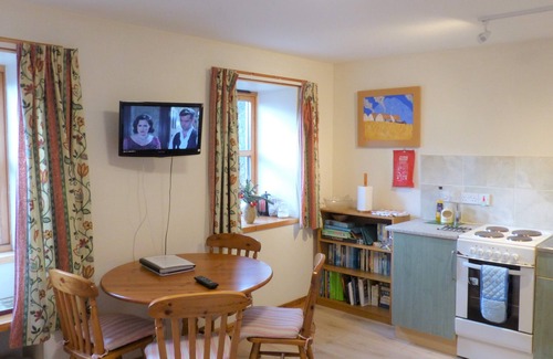 Newtonmore Cottage | Loft Cottage With Stunning Views Of The Cairngorm Mountains And Local Wildlife.