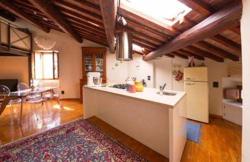 Pistoia Apartment | Loft Elegance