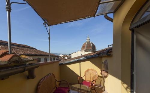 Pistoia Apartment | Loft Elegance