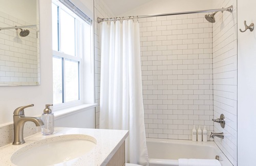 Ephraim House | Loft Haus: A Modern Retreat Near Snow College