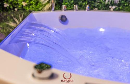 Jacquard - Prefecture Apartment | Loft "Havana Spa" Cuba Jacuzzi Sauna Bar à cocktails