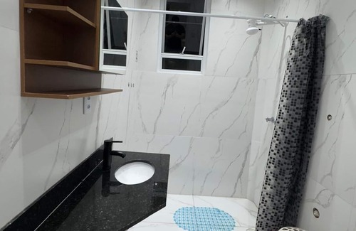 Lapa Apartment | Loft in Lapa Smart TV, streaming and air conditioning.