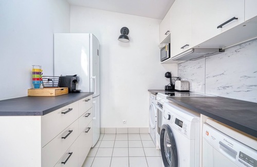 Melun Villa | LOFT L'IMPRIMERIE; Family sleeps 12, 20 min from Fontainebleau, 50 Km from Paris