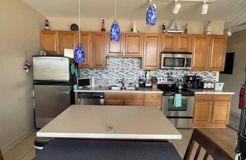 Sandusky Apartment | Loft Over The Bay-Minutes to Cedar Point