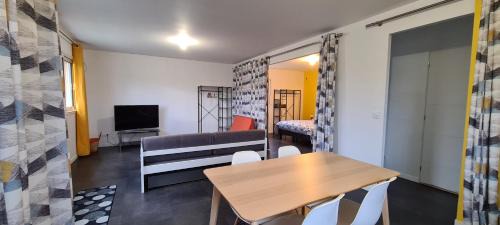 Montamise Apartment | loft près futuroscope