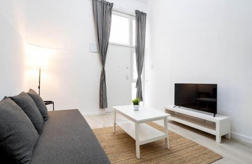 San Isidro Apartment | Loft reformado en Marques de Vadillo con patio privado
