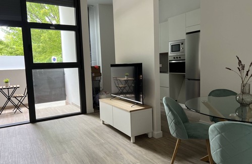 Rochapea Apartment | Loft Rio Arga. Comfort and style 5 minutes from downtown. New!