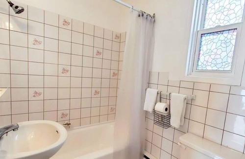 Ste Anne de Beaupre Apartment | Loft River and Mountains 16