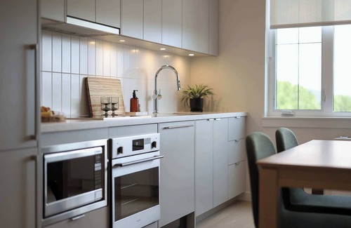 Rossland Apartment | Loft | Sleeps 3-6 | The Crescent Condos
