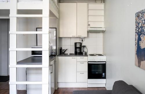 Alppiharju Apartment | Loft studio, Kallio, Metro Nearb