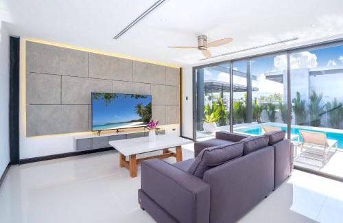 Ban Saiyuan Villa | Loft Style 4BR Villa Sunset Garden 4 with 12m Salt Water Pool, near NaiHarn