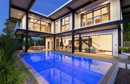 Ban Saiyuan Villa | Loft Style 4BR Villa Sunset Garden 4 with 12m Salt Water Pool, near NaiHarn