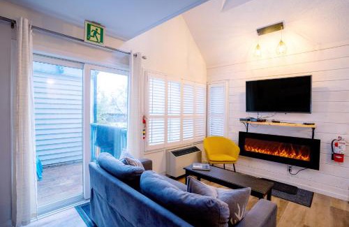 Craigleith House | Loft with a view of Blue - Free Wifi, Linens and Towels Included