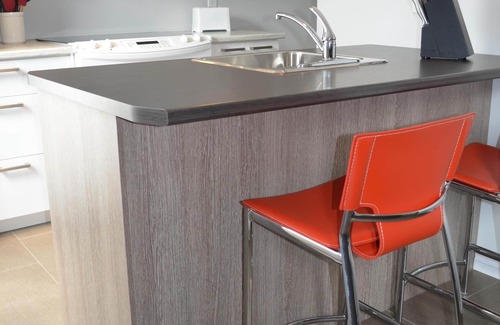 Rouyn-Noranda Apartment | Loft with bed and sofa bed on the rue Principale (Le Chic-urbain)