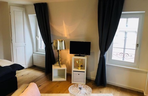Montreux City Centre Apartment | Loft with rooftop, stunning view of the lake!