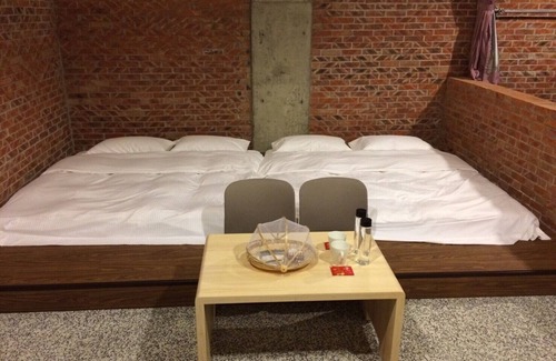 Shiding District Bed & Breakfast | LOFT17 Resorts