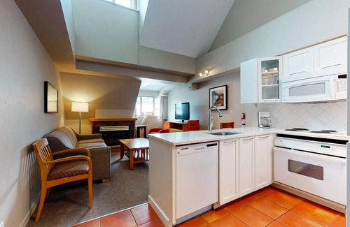Whistler Village Apartment | Lofted Village studio with fireplace, gym & easy walking access to slopes