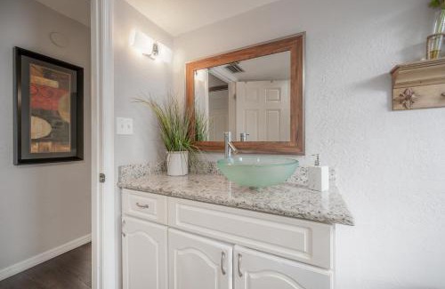 Old Seminole Heights House | Lofty AF Hip Hideaway