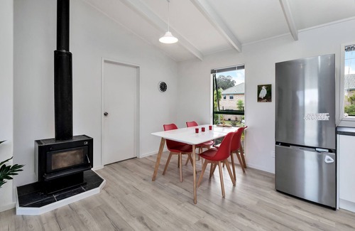 Paihia House | Lofty Te Haumi - Paihia Holiday Home