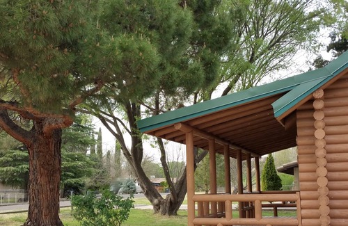 Cottonwood House | Log Cabin 20 min from Sedona
