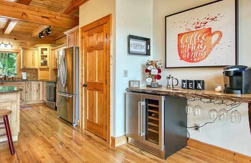 Maggie Valley House | Log Cabin, Amazing View, Hot Tub, Fire Place, Fire Pit, Paved Access, 4 Bedrooms