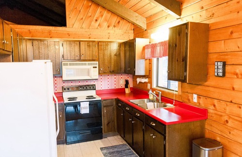 Payson House | 🌲Log cabin in Payson. Fast Wifi. Large Patio. Long term discounts.