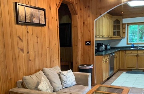 Winnipeg Beach Cabin | Log Cabin in Winnipeg Beach walking distance to the beach