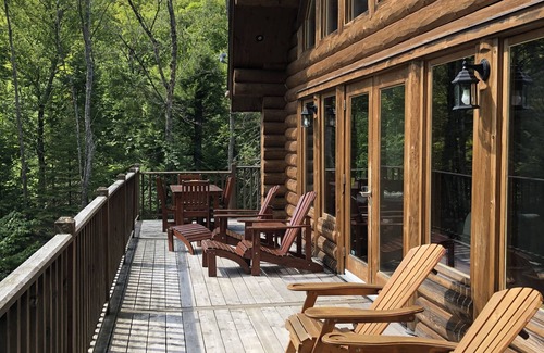 Labelle Ski Chalet | Log cabin Labelle