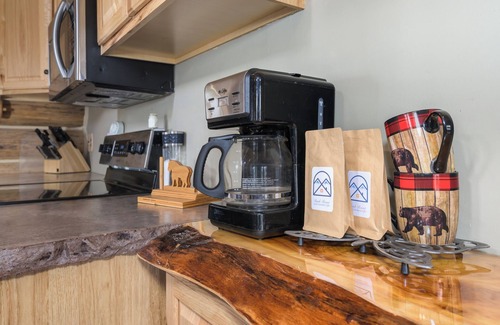 Georgetown Cabin | Log Cabin, Lake Views & Dog Friendly at GTL