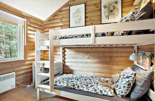 Helberskov Strand House | Log Cabin Near Mariager Fjord