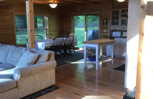 Chester Cabin | Log cabin near Okemo/Ludlow on 25 acres borders state forest w/trails nearby
