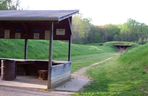 Mongo Cabin | Log Cabin Off Grid, unlimited hiking trails, natural forest