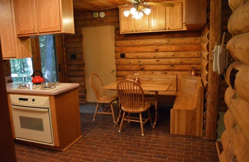 Marseilles Cabin | Log cabin on 25 acres