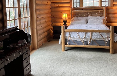 Cheboygan Cabin | Log Cabin on Long Lake