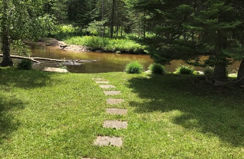Indian River House | LOG CABIN ON STURGEON RIVER