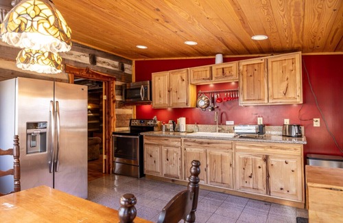 Stanardsville Cabin | Log Cabin on the River