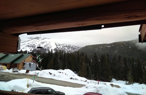 Hemlock Valley Cabin | Log cabin Sasquatch Mntn Hemlock close Harrison Hot Springs Weaver Lake Golf A/C