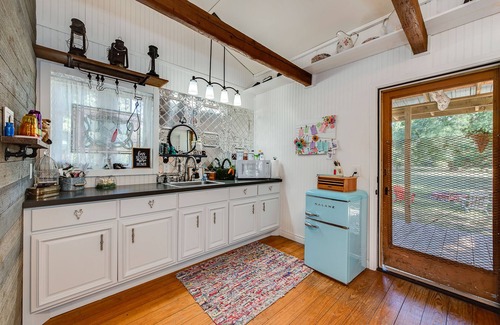 Montgomery Cabin | Log Cabin - TINY HOUSE on acreage