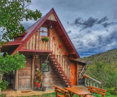Zlatibor House | Log cabin Uvac (Vikendica Saponjic)