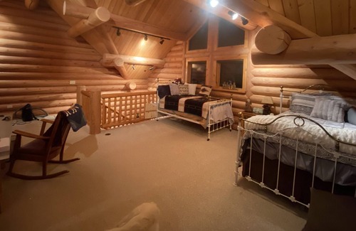 Durango - Purgatory House | LOG CABIN Views* jacuzzi - BBQ deck min to town